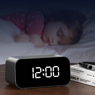 Digitaluhr mit wifi 4K Kamera, Nachtsicht und Bewegungserkennung