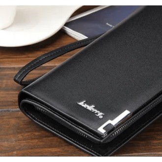 Wi-Fi-Kamera versteckt in einer Damenhandtasche